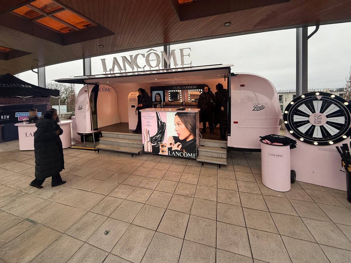 Lancome Airstream 1
