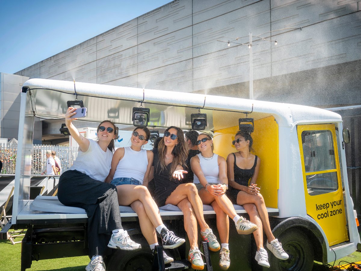 2026_Gif Gaf - milk float 6