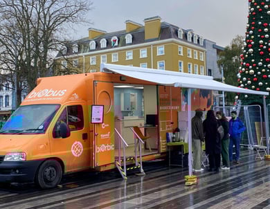 BiOrbic 'biobus' exhibition vehicle with guests arriving at Christmas