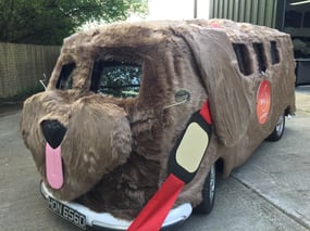 Brown dog vw camper van design Vpet