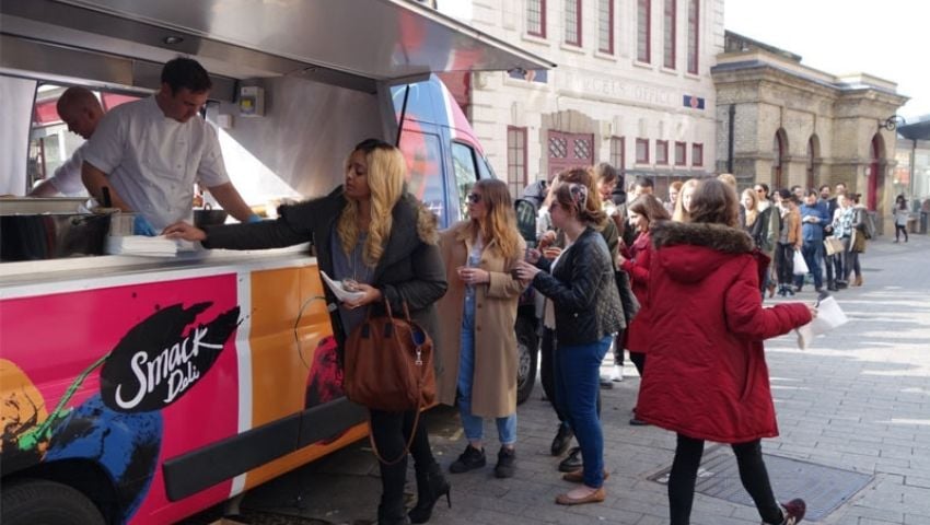 850x480 px_Modern Sampling Van_Burger & Lobster