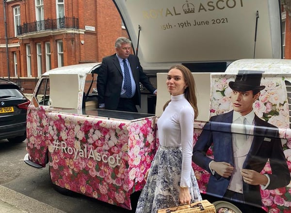 Ascot VW champagne bar for doorstep campaign