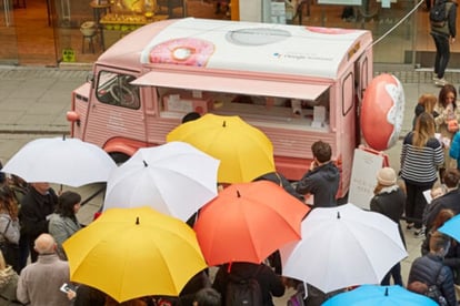 1000x668 px_Promotional Vehicle Gallery_Google H-Van