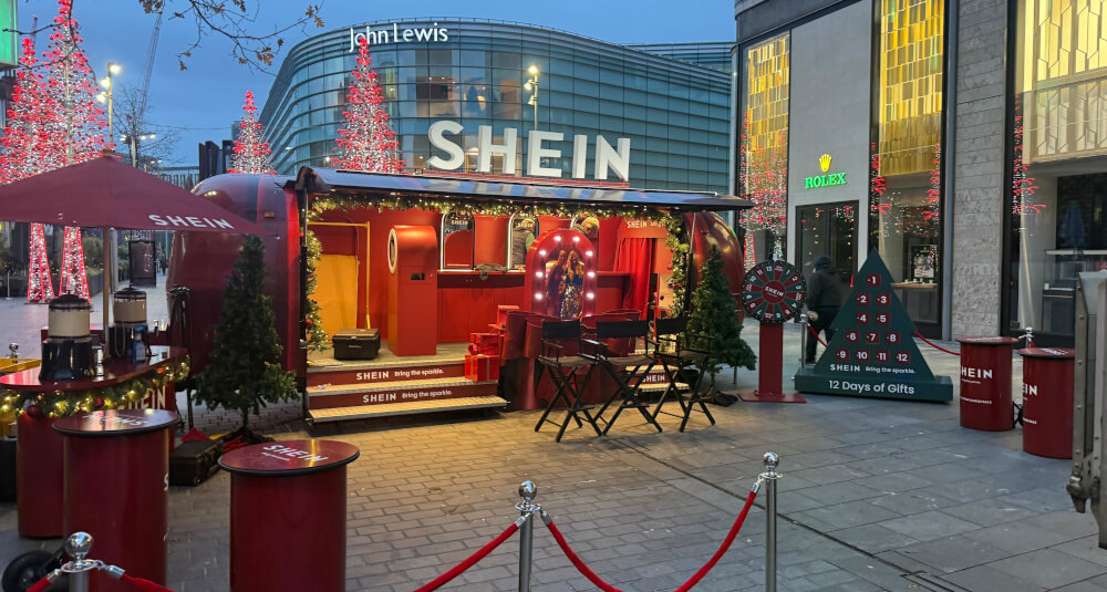 A vintage Airstream for SHEIN's 12 Days of Christmas event campaign.